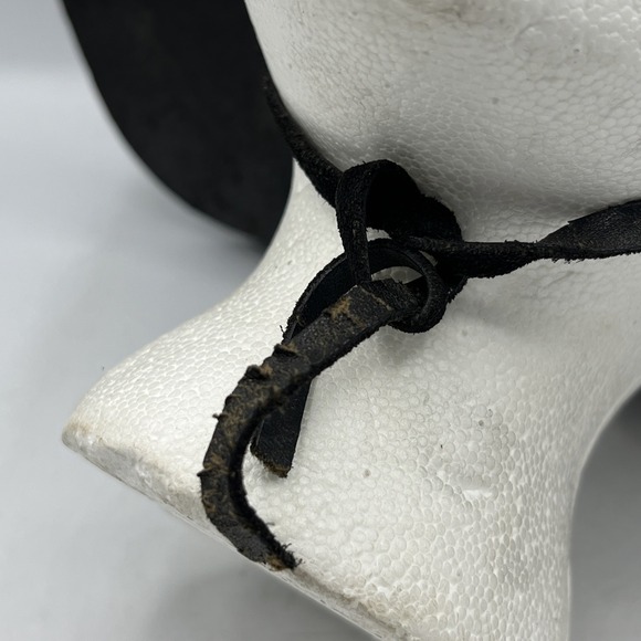 Crocodile Dundee Leather Outback W/ 2 Teeth Under Neck Tie Hat - Picture 7 of 12